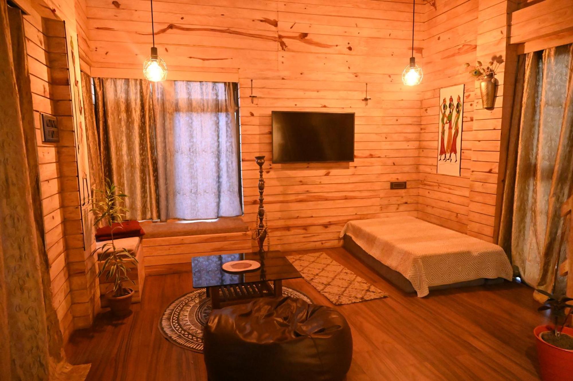 Bed and Breakfast The Cabin By The Bayou Гувахати Экстерьер фото